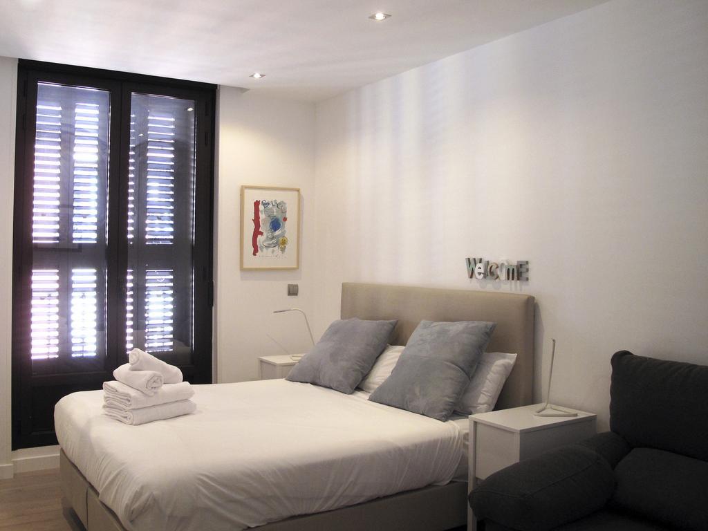 Arenal Suites Preciados Madrid Bagian luar foto