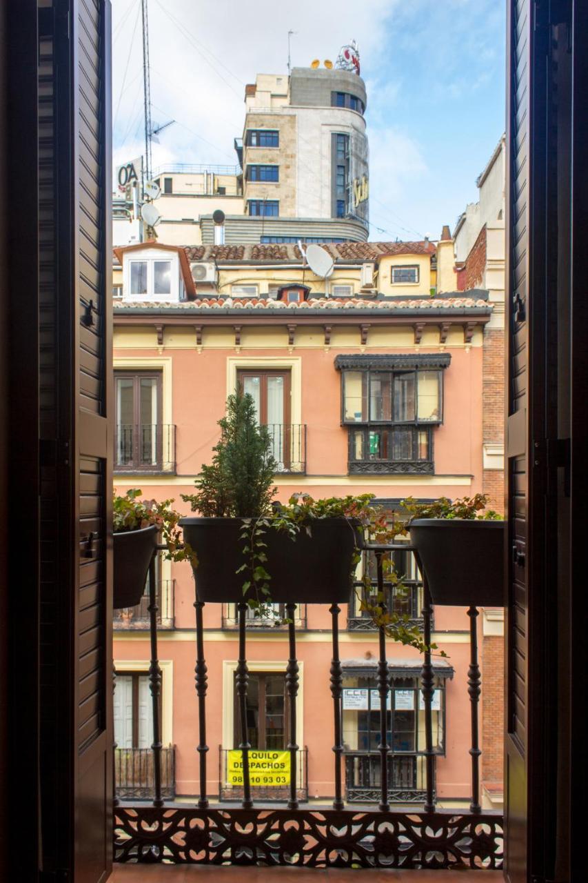Arenal Suites Preciados Madrid Bagian luar foto